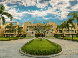senior living in kolkata